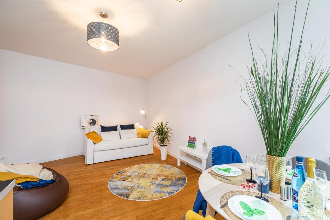 شقة Superapart Wilanowska 7, "Pet-Friendly With Elevator & Parking" وارسو المظهر الخارجي الصورة