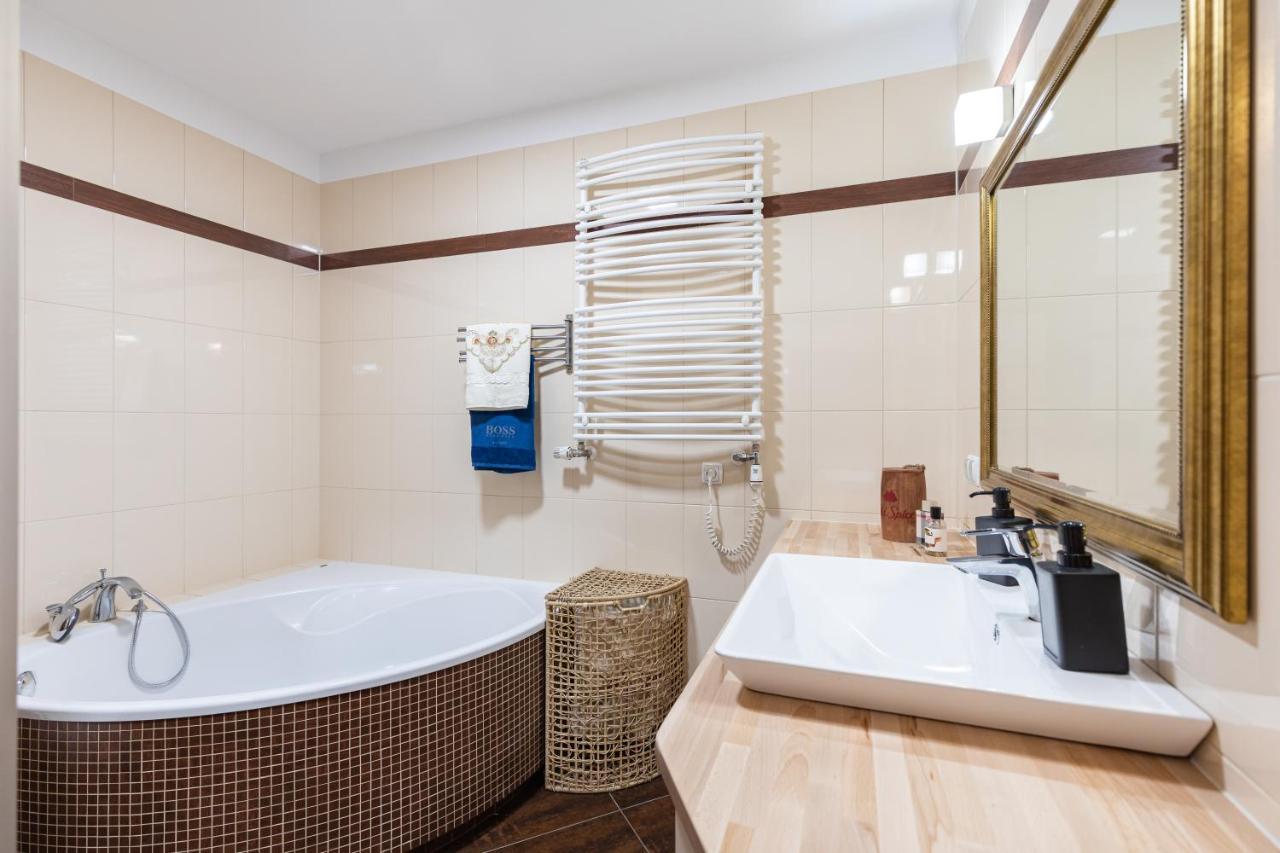 شقة Superapart Wilanowska 7, "Pet-Friendly With Elevator & Parking" وارسو المظهر الخارجي الصورة